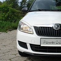Mra��tka p�edn�ch sv�tlomet� �koda Fabia II facelift -- rok v�roby 2010-14