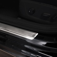 Nerez kryty prah� Lines �koda Octavia IV liftback/Combi -- od roku v�roby 2019- / 2024-